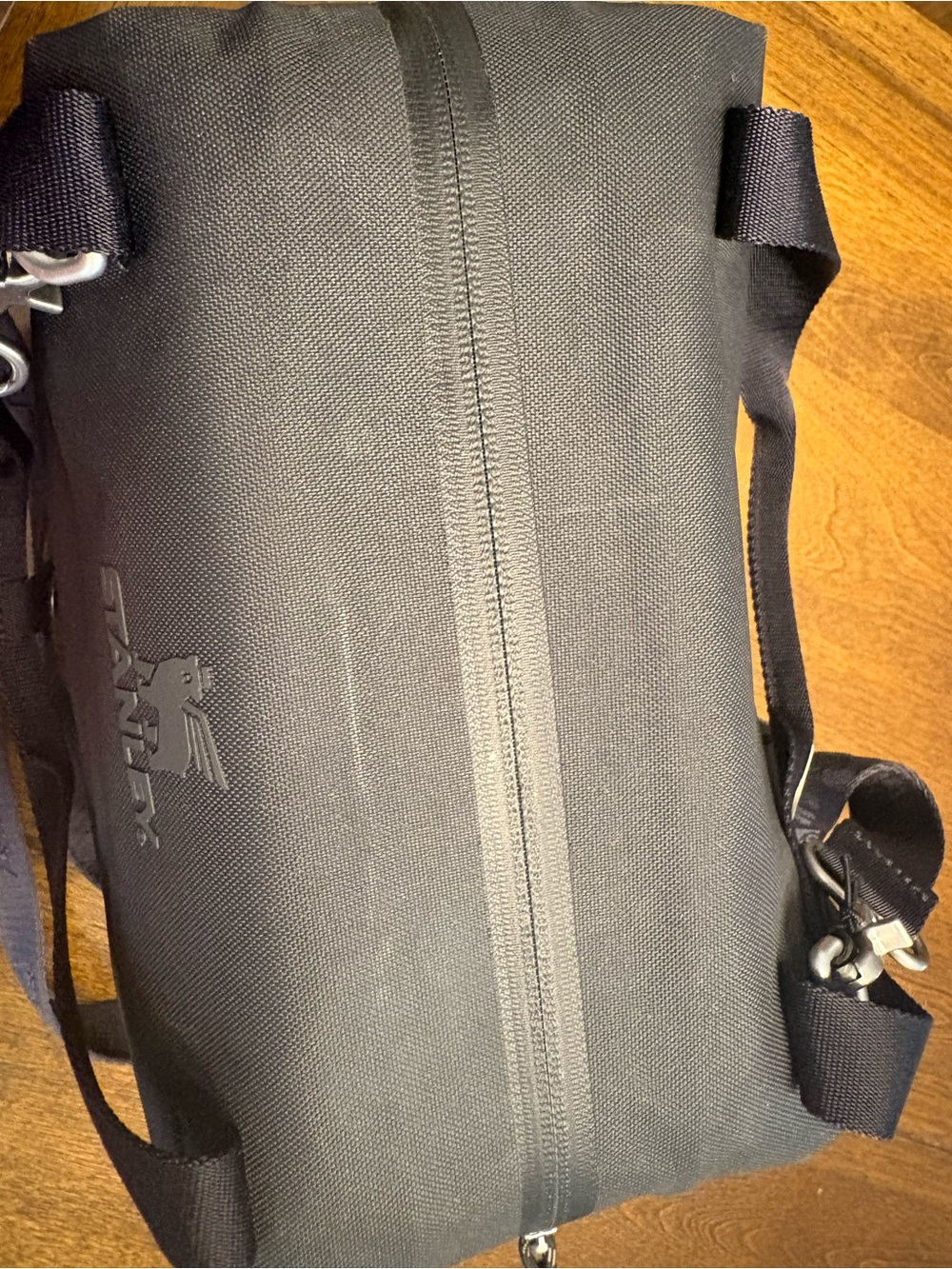Stanley Black Insulated Lunch Cooler Bag with Shoulder Strap - Picture 7 of 8